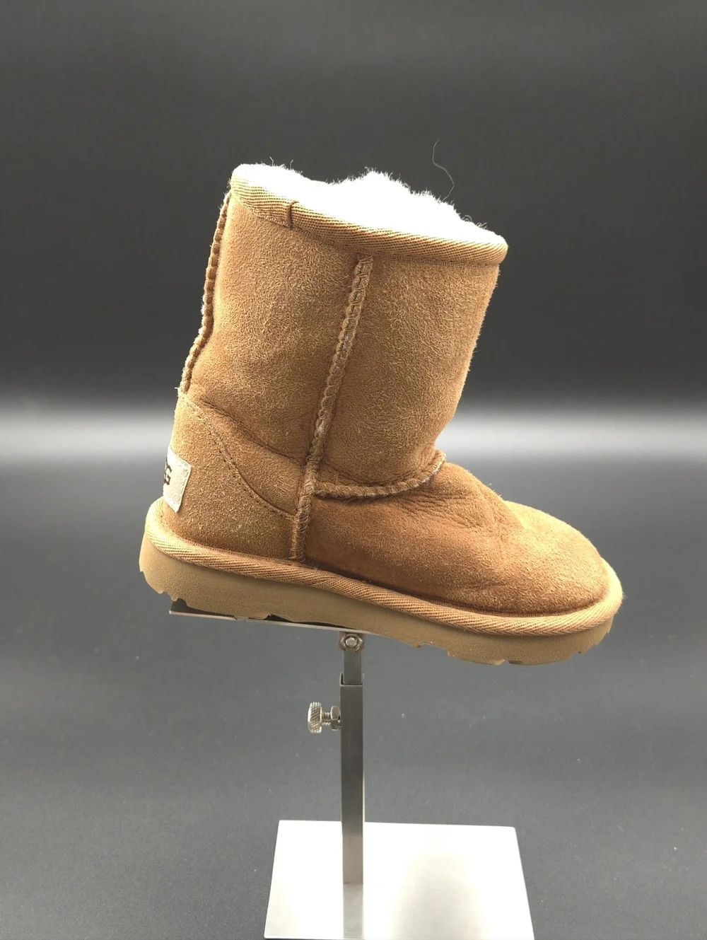 UGG Toddlers’ Classic II Boots Chestnut Suede Shearling Size 8T